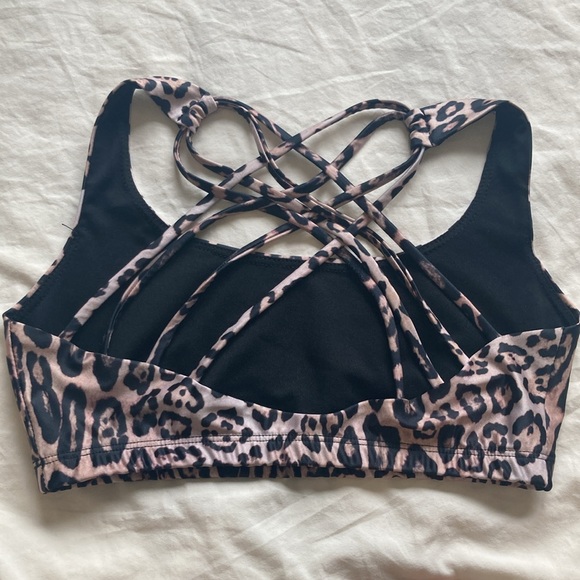 Onzie leopard print workout bra top - Picture 2 of 4